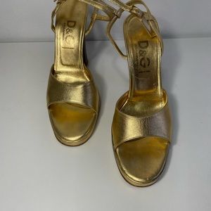 Dolce & Gabbana Sandalo open toe high heals size 8.5.